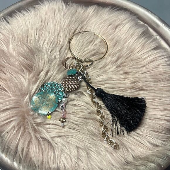 Upcycled Unique Bangel Wristlet Keychain - Picture 1 of 3
